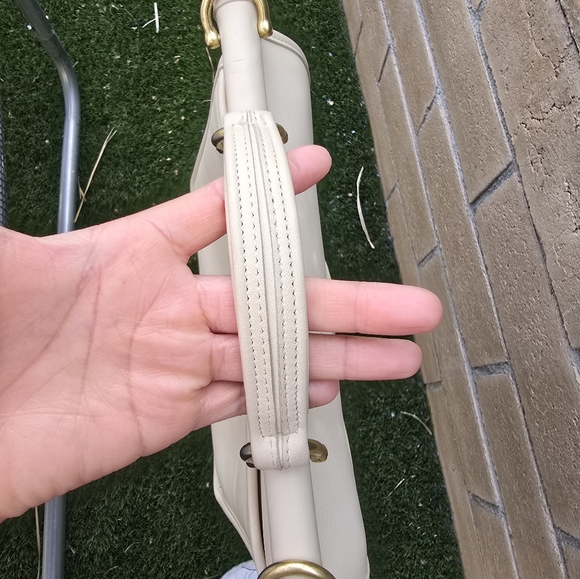 Vintage Coach Cream Leather Women's Bag - Picture 7 of 16